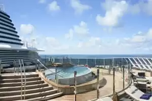 2-LES 5 BAINS À REMOUS