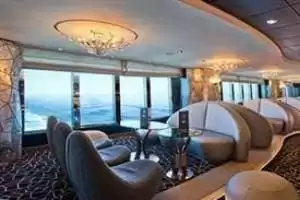 Black and White Lounge