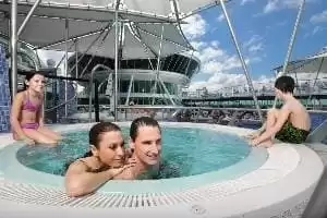 10 jacuzzis